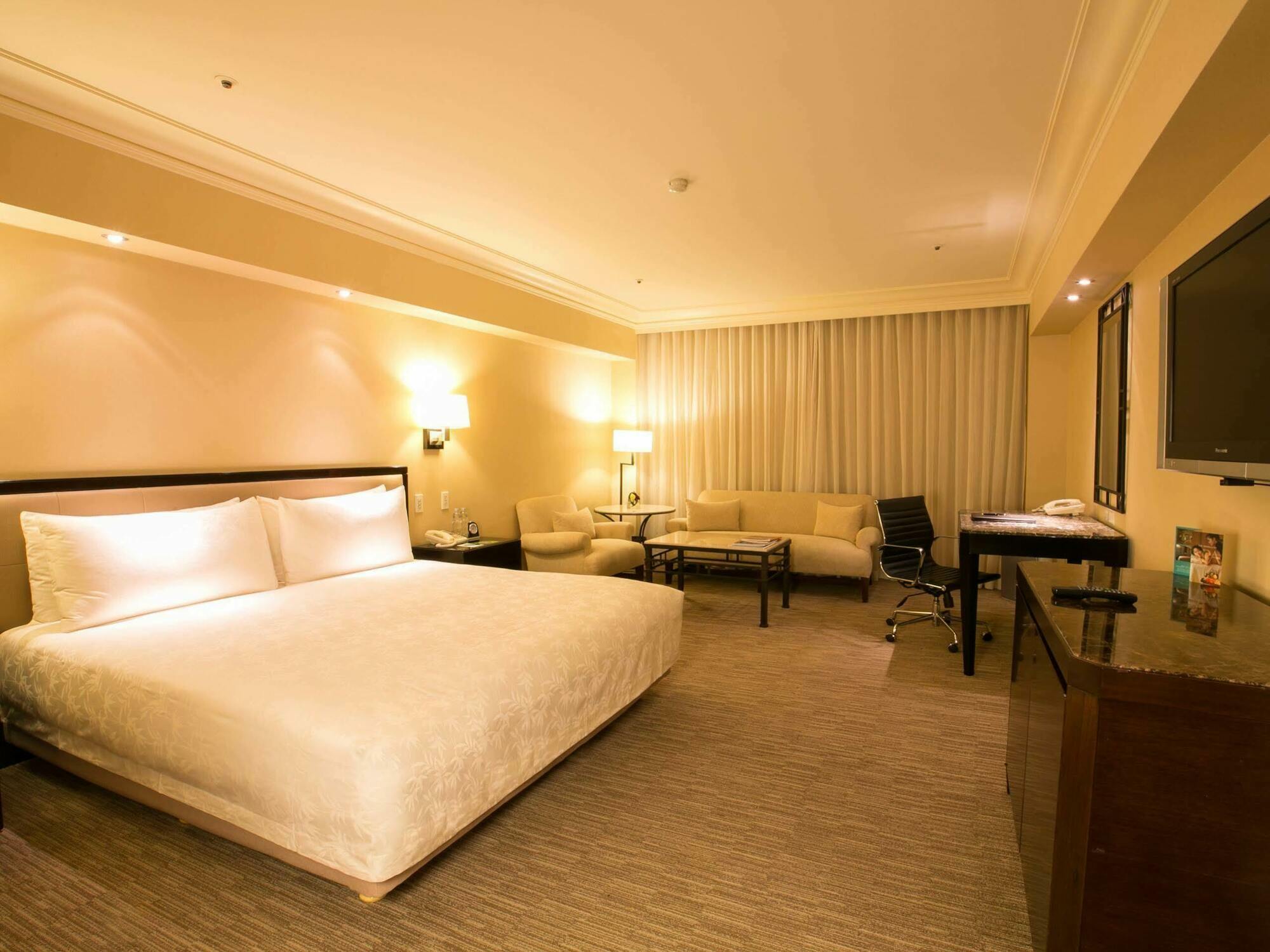 The Sherwood Тайбэй Экстерьер фото A room at the hotel
