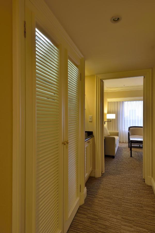 The Sherwood Тайбэй Экстерьер фото A suite at the Ritz-Carlton, Boston